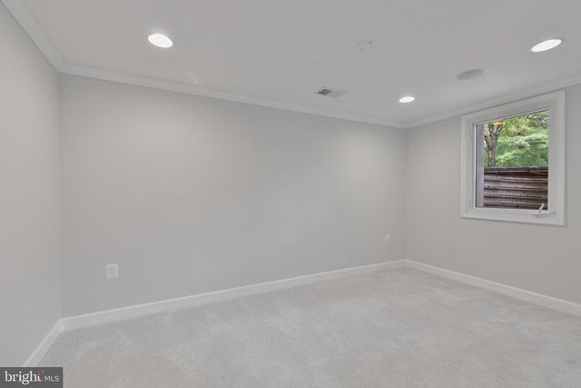 3911 EGAN DR, Fairfax, VA 22030