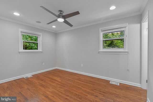 3911 EGAN DR, Fairfax, VA 22030