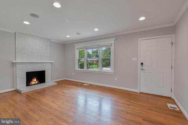 3911 EGAN DR, Fairfax, VA 22030
