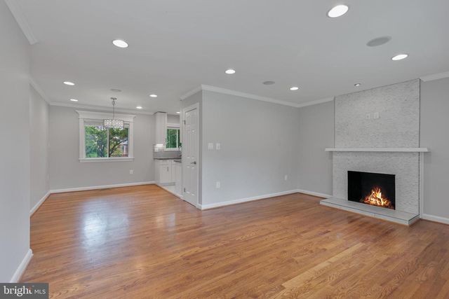3911 EGAN DR, Fairfax, VA 22030