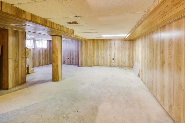 9637 S Wood Street, Chicago, IL 60643