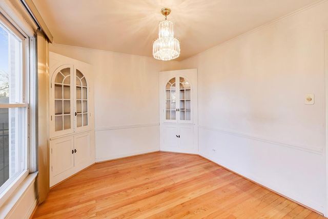 9637 S Wood Street, Chicago, IL 60643