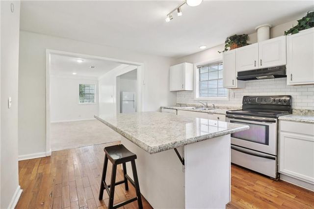 2344 Chestnut Log Place, Lithia Springs, GA 30122