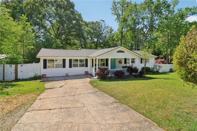 2344 Chestnut Log Place, Lithia Springs, GA 30122