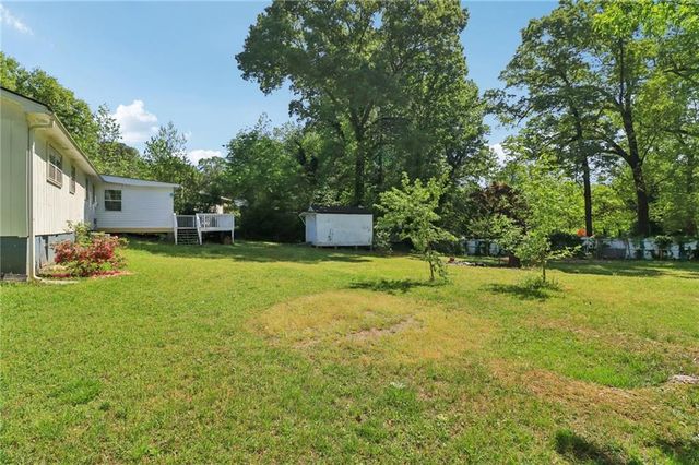 2344 Chestnut Log Place, Lithia Springs, GA 30122