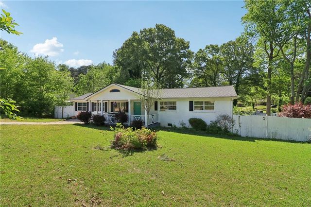 2344 Chestnut Log Place, Lithia Springs, GA 30122