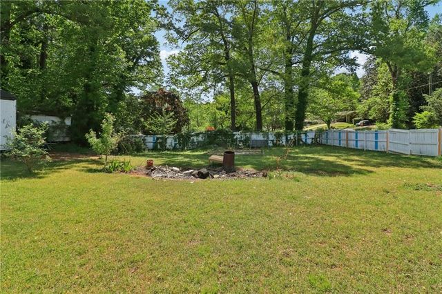 2344 Chestnut Log Place, Lithia Springs, GA 30122