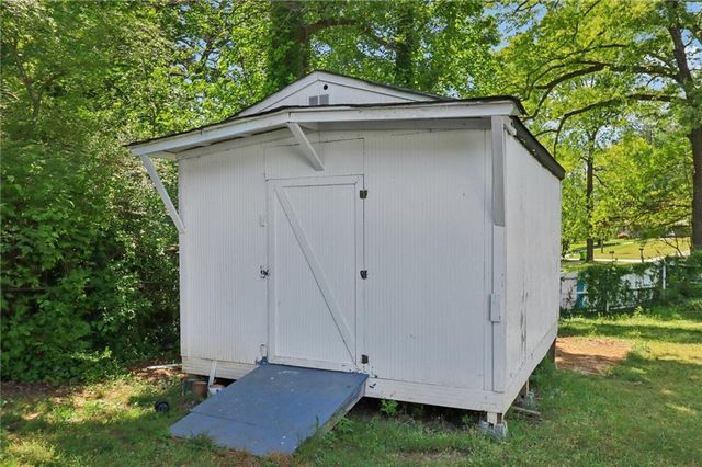 2344 Chestnut Log Place, Lithia Springs, GA 30122