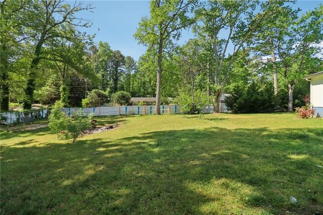 2344 Chestnut Log Place, Lithia Springs, GA 30122