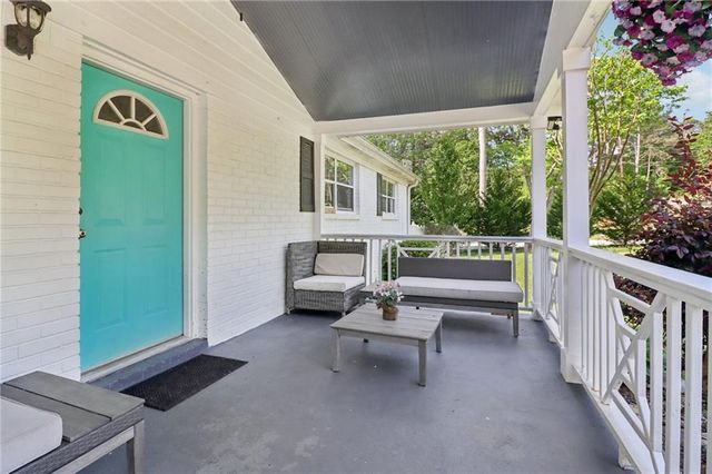 2344 Chestnut Log Place, Lithia Springs, GA 30122