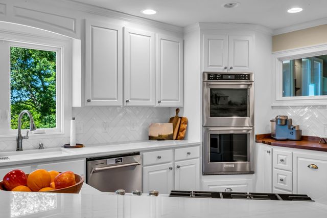 4059 Jimmy Gray Robinson Rd, Williamsport, TN 38487