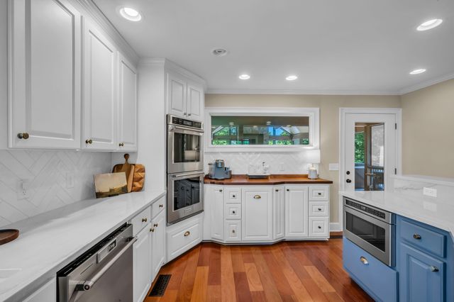 4059 Jimmy Gray Robinson Rd, Williamsport, TN 38487