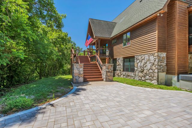 4059 Jimmy Gray Robinson Rd, Williamsport, TN 38487