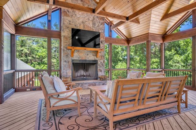 4059 Jimmy Gray Robinson Rd, Williamsport, TN 38487
