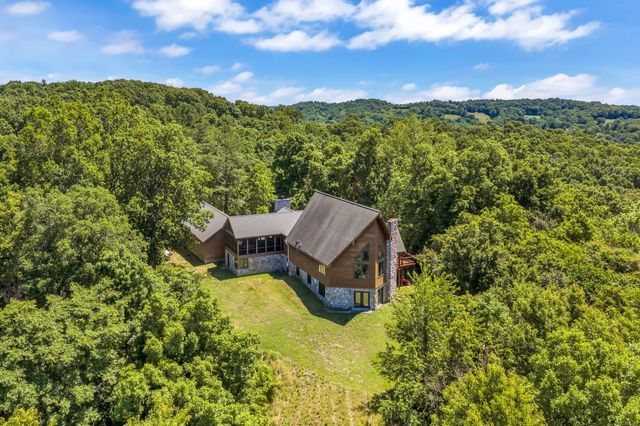 4059 Jimmy Gray Robinson Rd, Williamsport, TN 38487