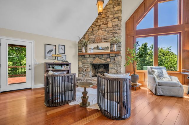 4059 Jimmy Gray Robinson Rd, Williamsport, TN 38487