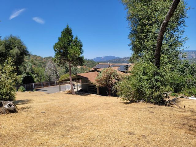 50689 Critter Creek Lane, Oakhurst, CA 93644