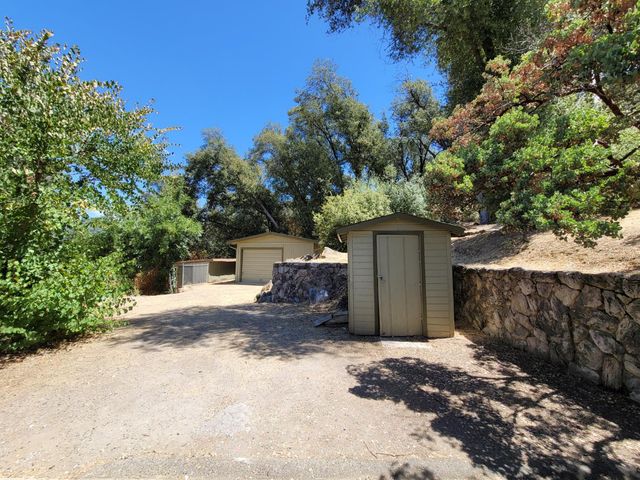 50689 Critter Creek Lane, Oakhurst, CA 93644