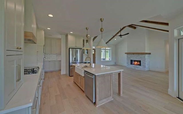 317 Bell Creek Cove Road, Hiawassee, GA 30546