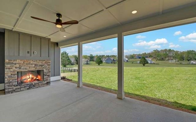 317 Bell Creek Cove Road, Hiawassee, GA 30546