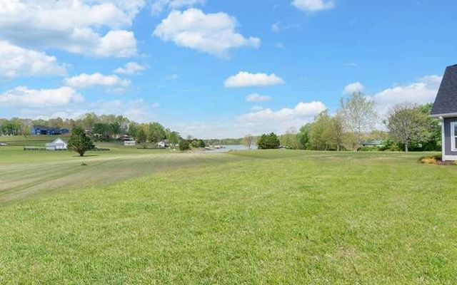 317 Bell Creek Cove Road, Hiawassee, GA 30546