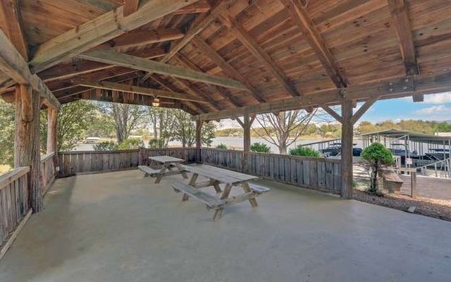 317 Bell Creek Cove Road, Hiawassee, GA 30546