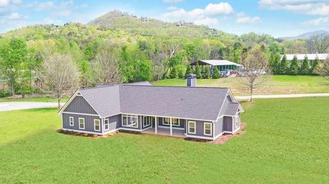 317 Bell Creek Cove Road, Hiawassee, GA 30546