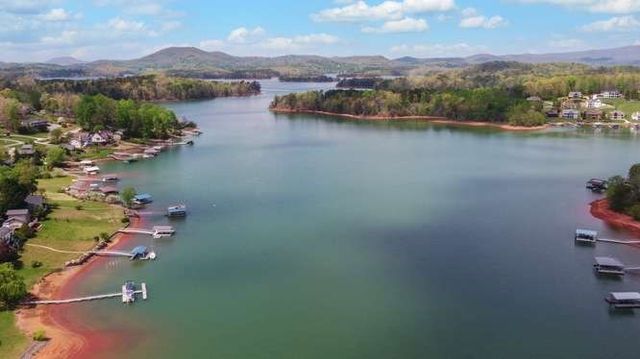 317 Bell Creek Cove Road, Hiawassee, GA 30546