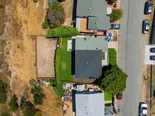 866 Merlin Dr, San Diego, CA 92114