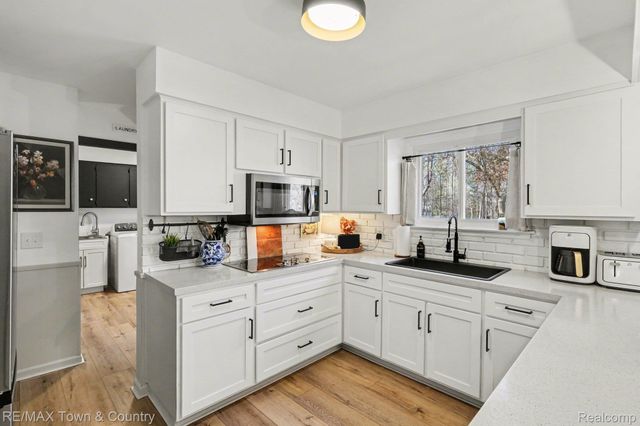 3423 Longview Drive, Flushing Charter Township, MI 48433