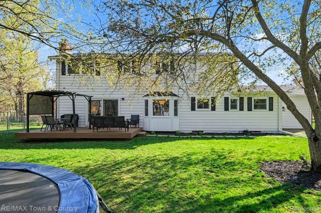 3423 Longview Drive, Flushing Charter Township, MI 48433