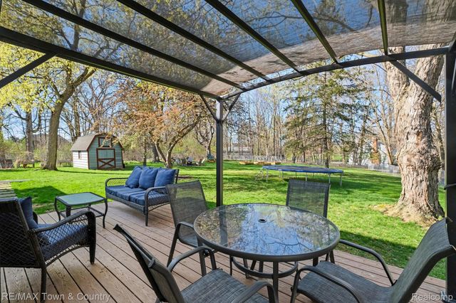 3423 Longview Drive, Flushing Charter Township, MI 48433