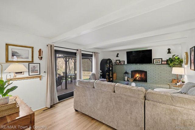 3423 Longview Drive, Flushing Charter Township, MI 48433