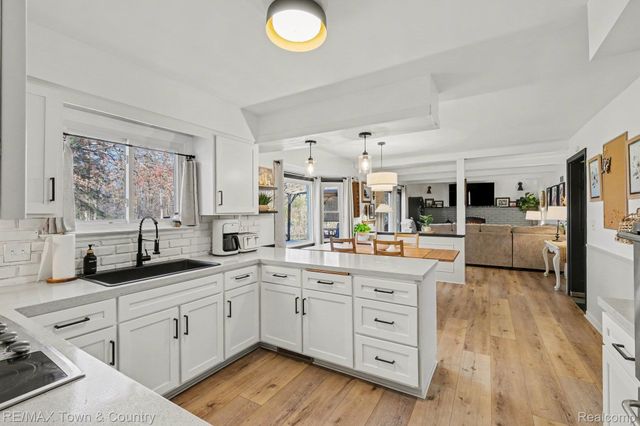 3423 Longview Drive, Flushing Charter Township, MI 48433