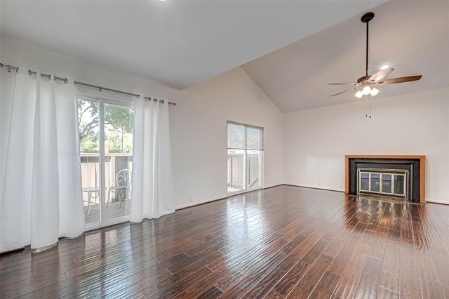 1502 Prairie Grove Drive, Houston, TX 77077