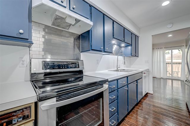 1502 Prairie Grove Drive, Houston, TX 77077