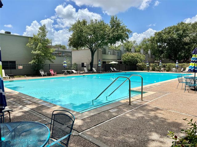 1502 Prairie Grove Drive, Houston, TX 77077