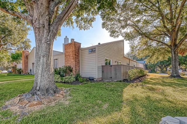 1502 Prairie Grove Drive, Houston, TX 77077
