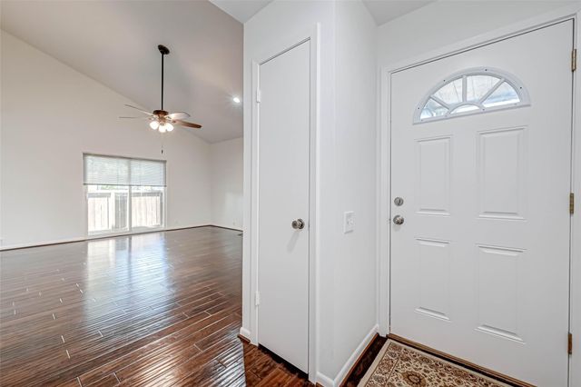 1502 Prairie Grove Drive, Houston, TX 77077