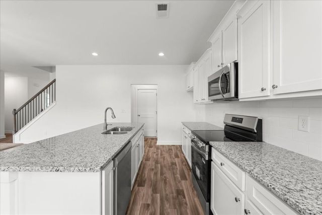 528 Lillian Way, Statham, GA 30666