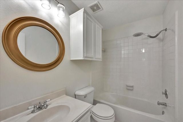 14010 Hazel Ridge Court, Houston, TX 77062