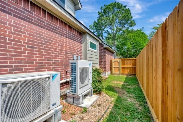 14010 Hazel Ridge Court, Houston, TX 77062