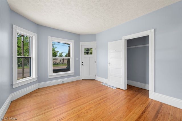 1738 Erie Street S, Massillon, OH 44646