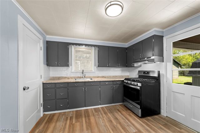 1738 Erie Street S, Massillon, OH 44646