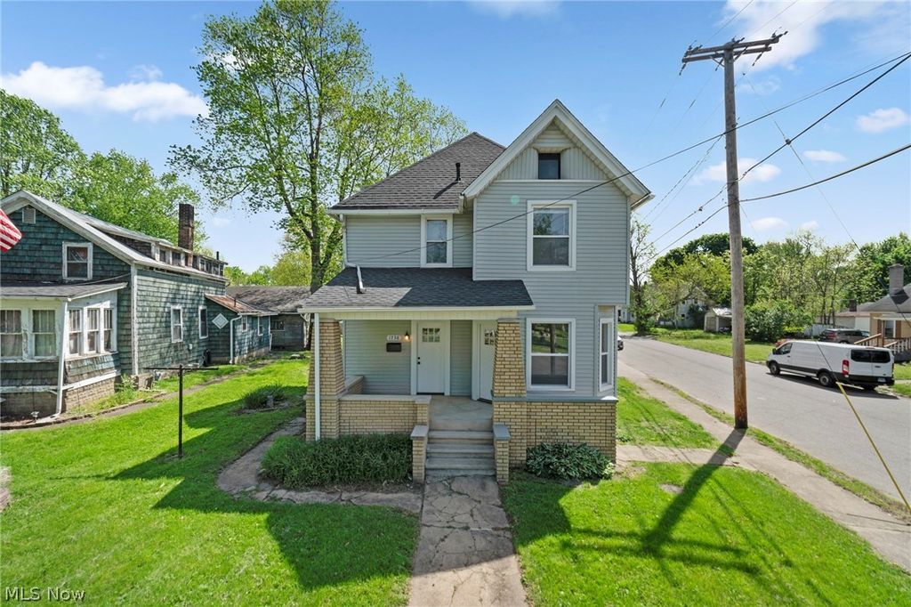 1738 Erie Street S, Massillon, OH 44646