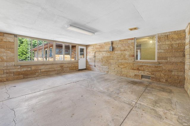 1026 E Mariah Hill Road, Ferdinand, IN 47532