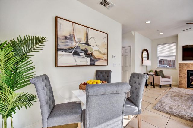 6111 Hyde Park Dr, Gilroy, CA 95020