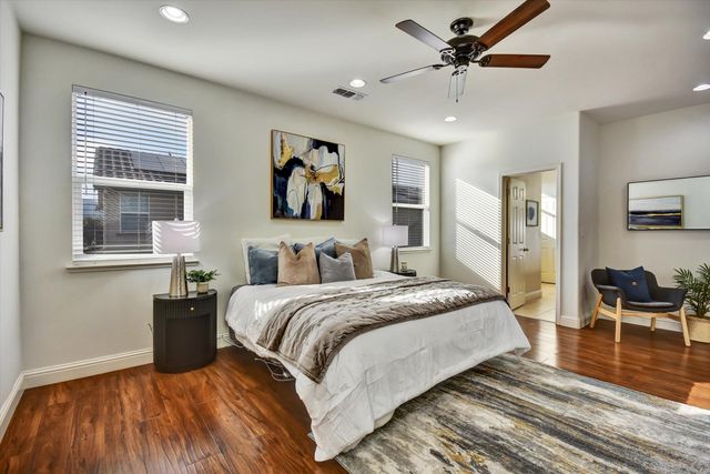 6111 Hyde Park Dr, Gilroy, CA 95020