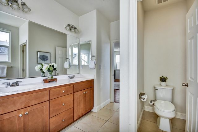 6111 Hyde Park Dr, Gilroy, CA 95020