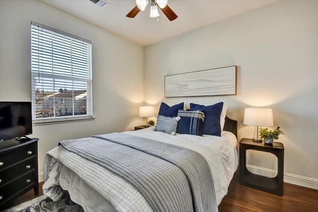 6111 Hyde Park Dr, Gilroy, CA 95020